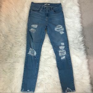 High Waisted Ripped Levi’s Skinny Jeans